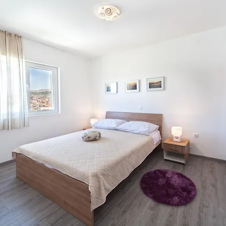 The View * Сплит